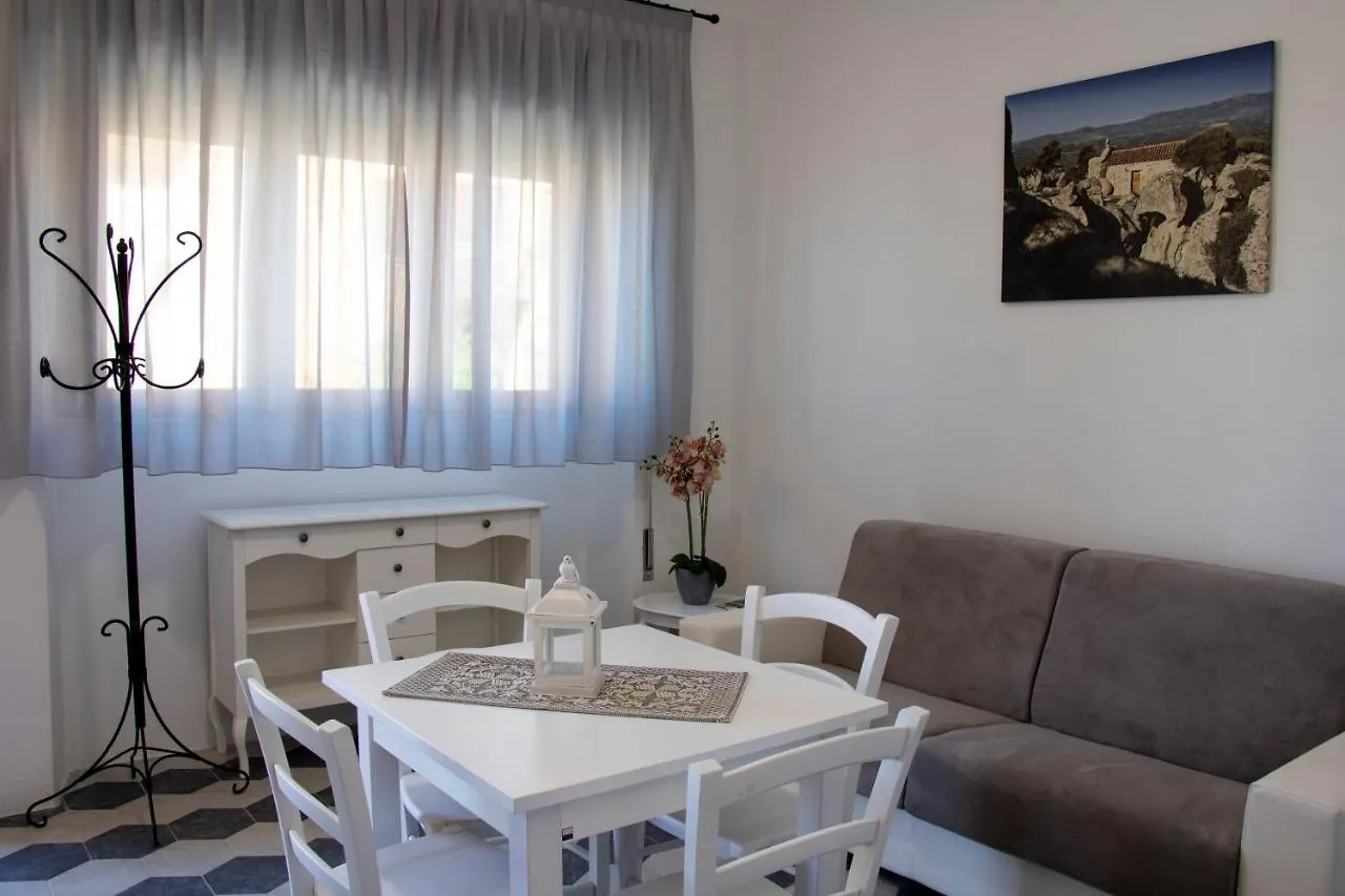 Bed & Breakfast Zia Menga - Luogosanto Sardinia Włochy